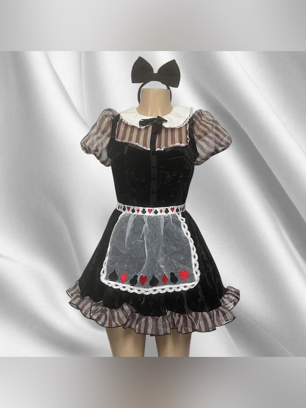 Dolls Kill Malice in Wonderland Costume